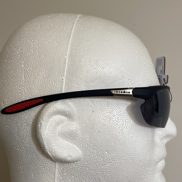 Foster Grant Ironman sunglasses Impact & scratch resistant lens 100% UVA UVB NWT - Picture 6 of 7
